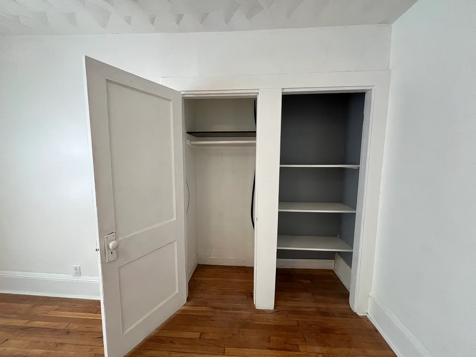 3 bed, 1100 sqft, $3,300 — Photo 3