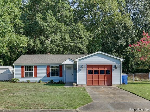 2nd image of 512 Ashwood Dr