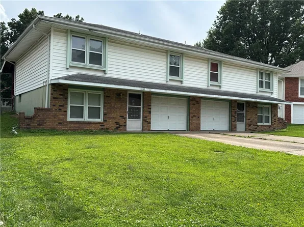 16427 E 29th Street Ct S, Independence, MO 64055