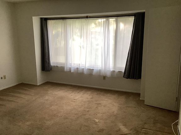 master bedroom 2 closets