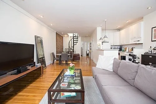 247 Beacon St #PENTHOUSE Photo 1