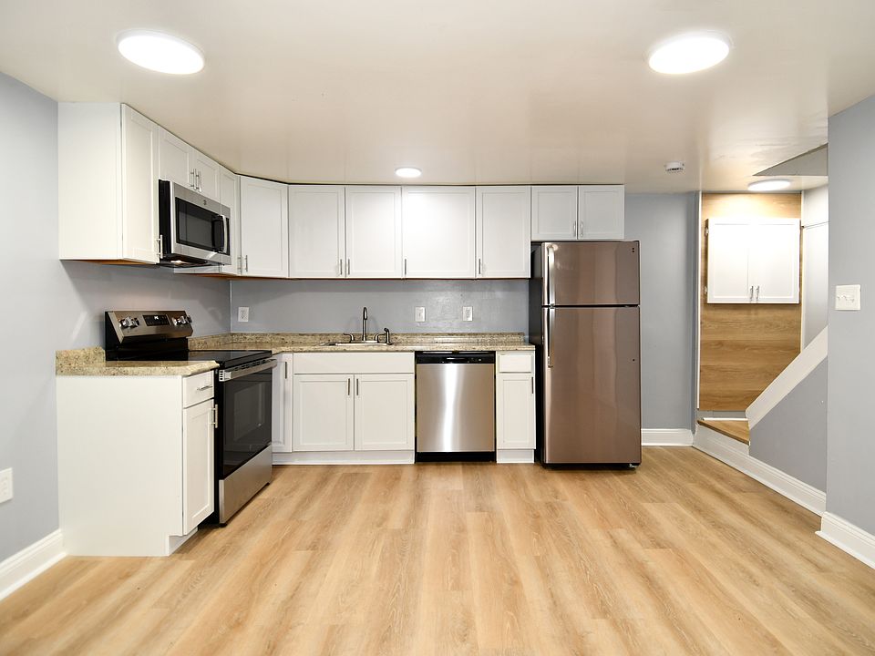 Kitchen recently updated with new appliances, cabinets and flooring.