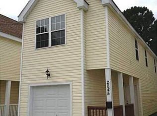 2045 Stonehurst St, Chesapeake, VA 23324
