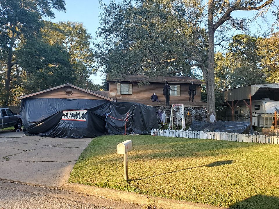 2nd image of 25587 White Oak Ln