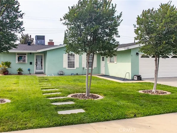 215 Orchid Ct, Redlands, CA 92373