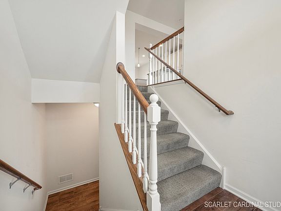3rd image of 3S524 Cambridge Ct