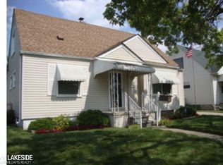 25800 Hayes Rd, Roseville, MI 48066