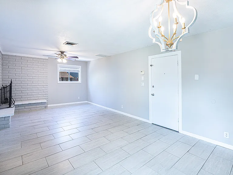 1512 S Beck Ave — Photo 8