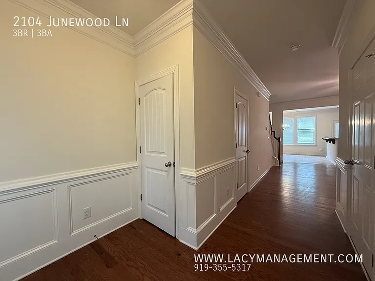 2104 Junewood Ln — Photo 4