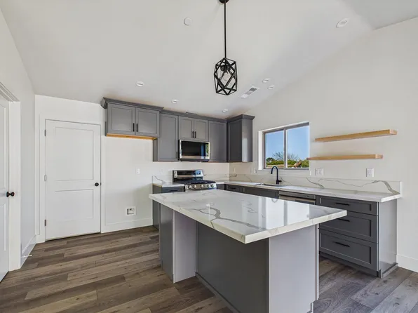 1201 Lily Kay Ln, McKinleyville, CA 95519