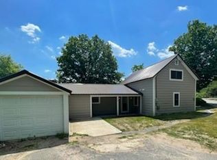 10 Liberty St, Keeseville, NY 12944