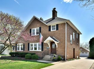 190 E Saint Charles Rd, Elmhurst, IL 60126