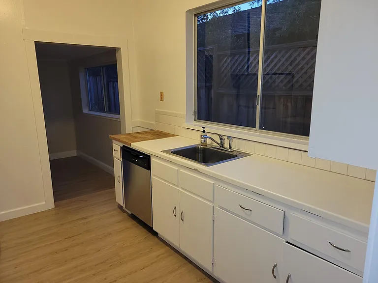 3142 Oak Knoll Dr — Photo 10