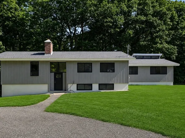 20 Wachusett St, Leominster, MA 01453