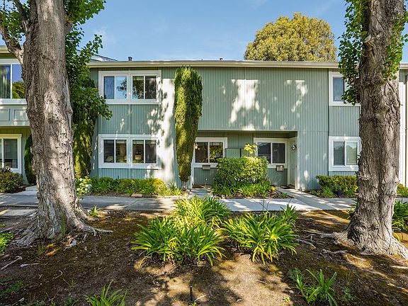 2nd image of 728 Nina Ln