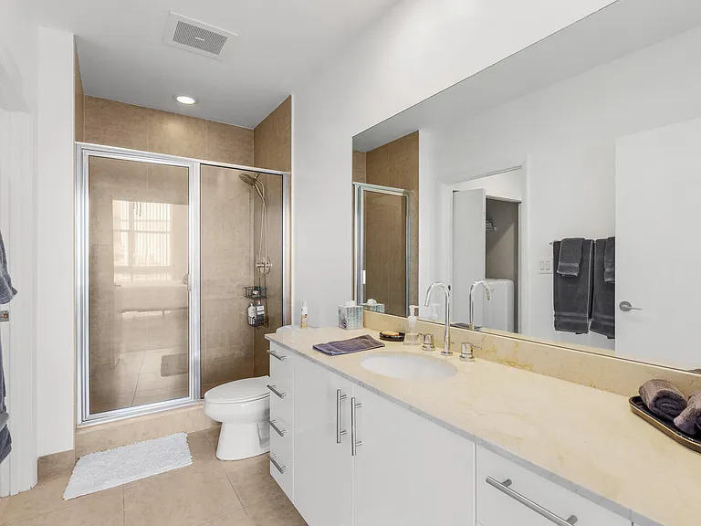 550 Okeechobee Blvd #LPH-06 — Photo 23