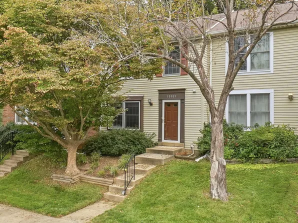 10303 Granite Creek Ln, Oakton, VA 22124