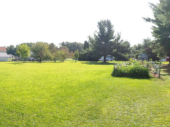 Sweeping view of back yard