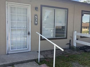 539 E Rosewood Ln, Tavares, FL 32778
