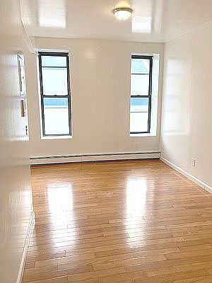 2nd image of 201 E 118th St APT 4