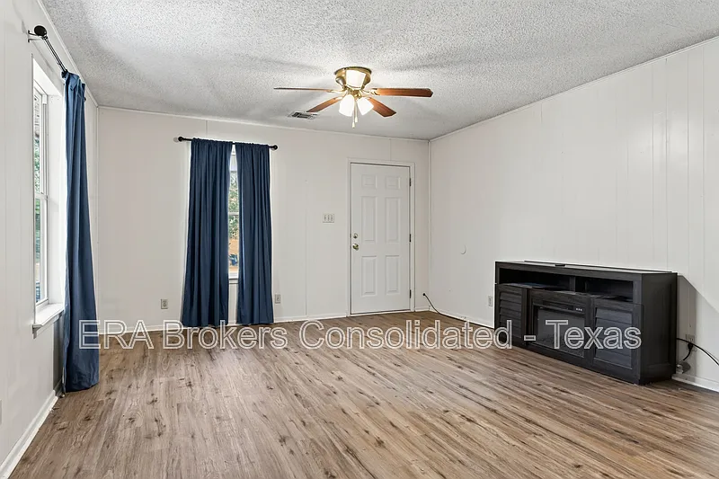 2 bed, 2.0 bath, 1140 sqft, $1,350 — Photo 4