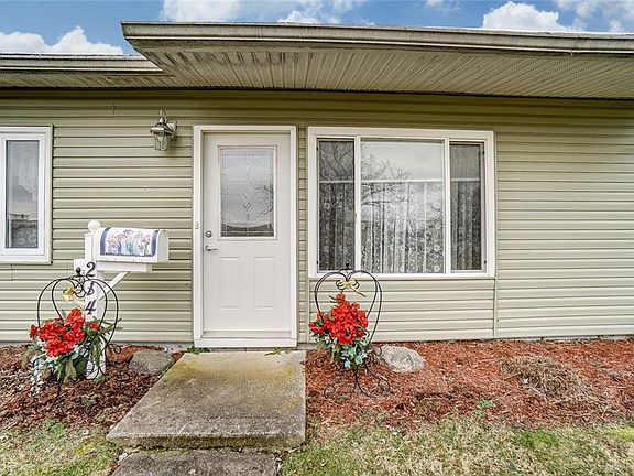 3rd image of 214 Rawson Dr