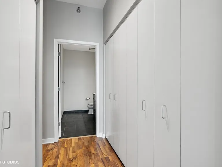 700 N Larrabee St #1711 — Photo 19
