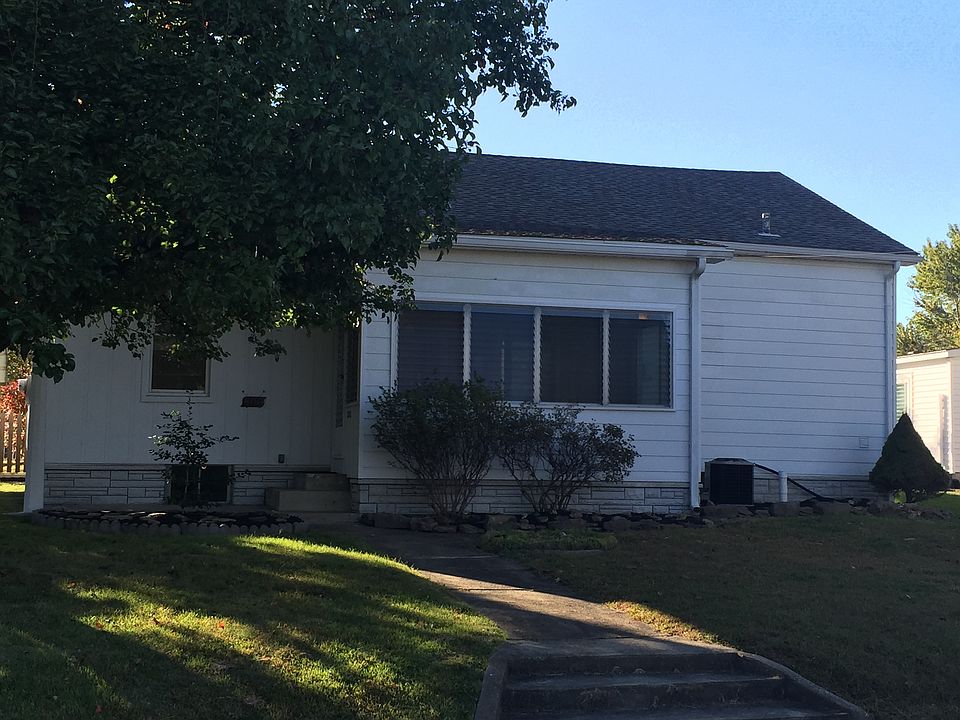 1st image of 800 N Highland St