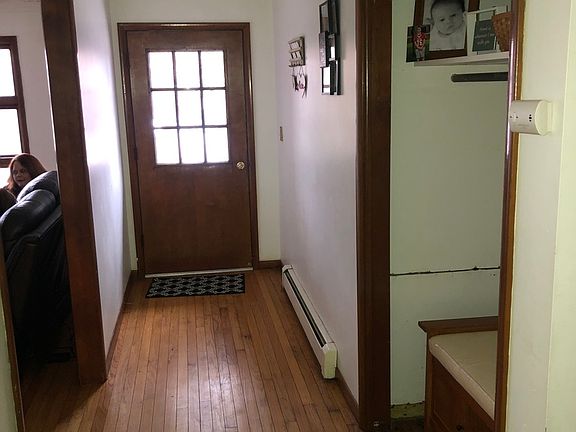 5th image of 814 1st Ave