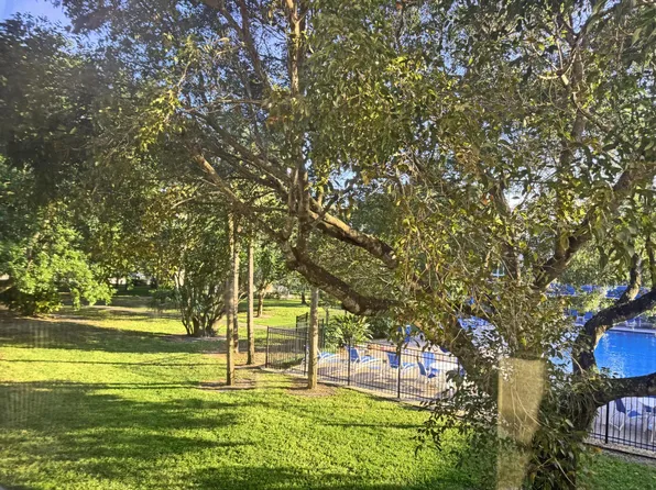 2102 Lucaya Bend #N2, Coconut Creek, FL 33066