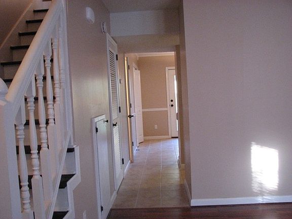 4th image of 2223 Cheshire Dr