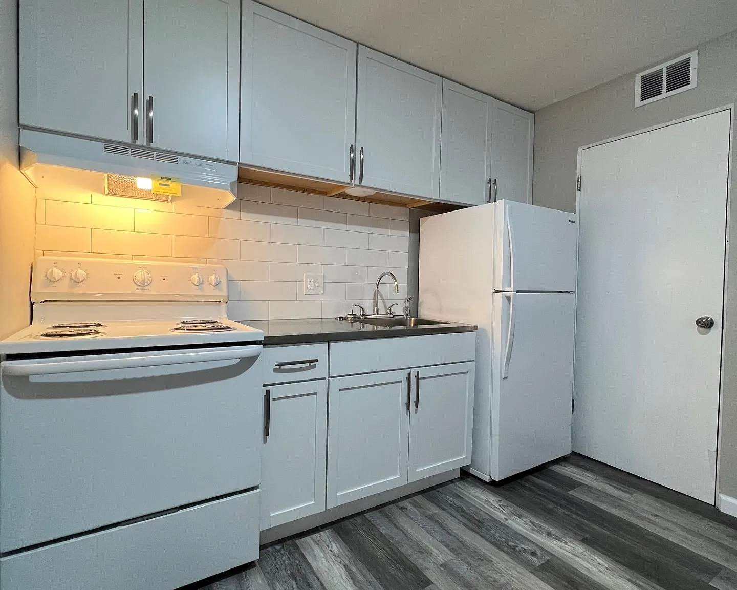 1 bed, 650 sqft, $825 — Photo 4