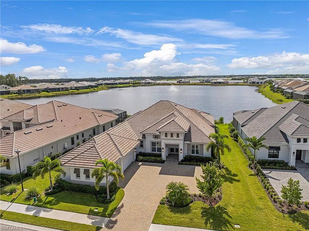 4 bed, 4.0 bath, 3337 sqft, $16,000 — Photo 1