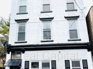 23 Willow St FLOOR 2, Cohoes, NY 12047