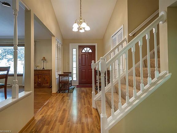 5th image of 29469 Josephine Dr
