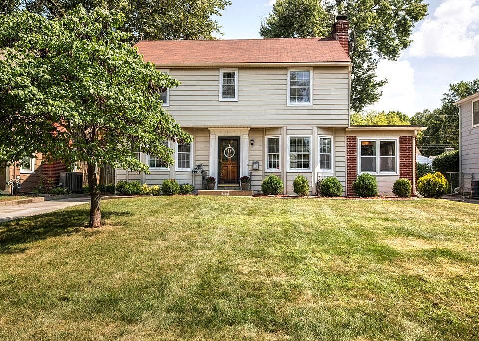 1st image of 7725 Ward Parkway Pl
