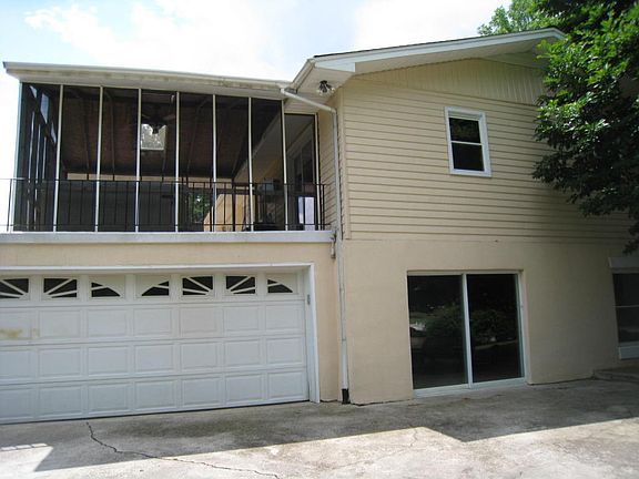 4th image of 203 Park Ln