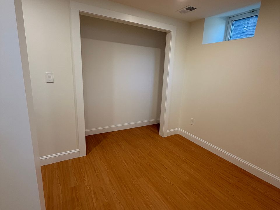 1st image of 12 Rowena St #3