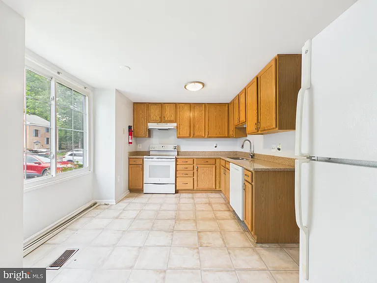 5971 Clerkenwell Ct — Photo 7
