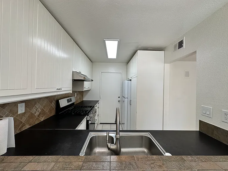 3594 Windsong St — Photo 4