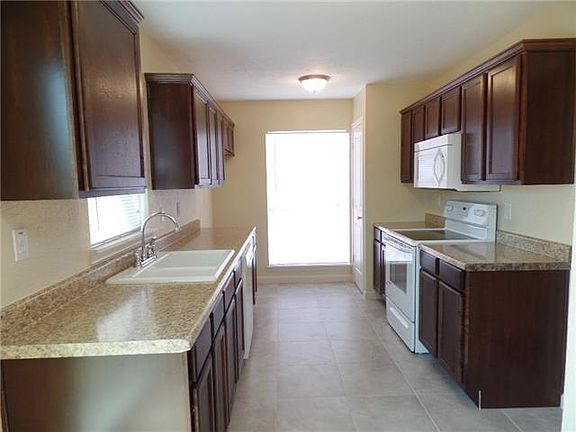 4th image of 3706 Dumas Trl