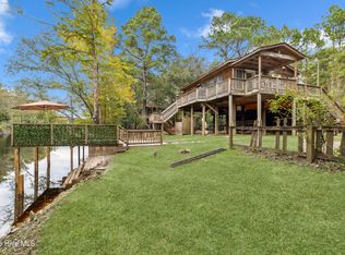 789 River Bend Drive, Burgaw, NC 28425