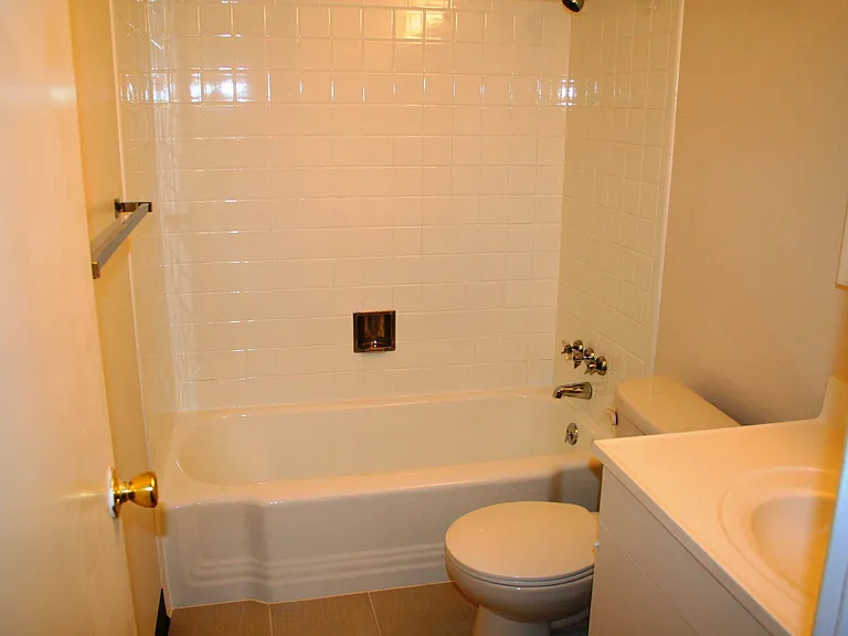 Pearl Manor — Photo 17