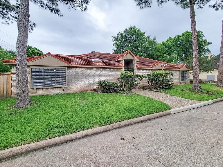 12800 Briar Forest Dr #53 — Photo 2