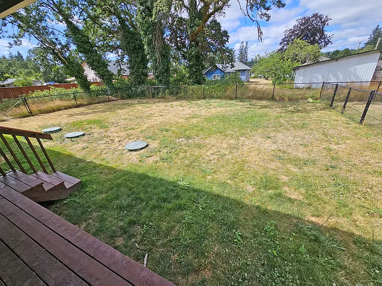 415 W Eagle St — Photo 3