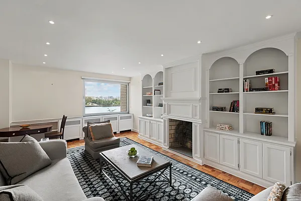 Sold by Compass | media 1