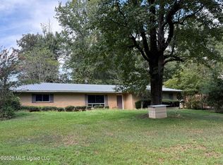 130 Rochelle Dr, Calhoun City, MS 38916