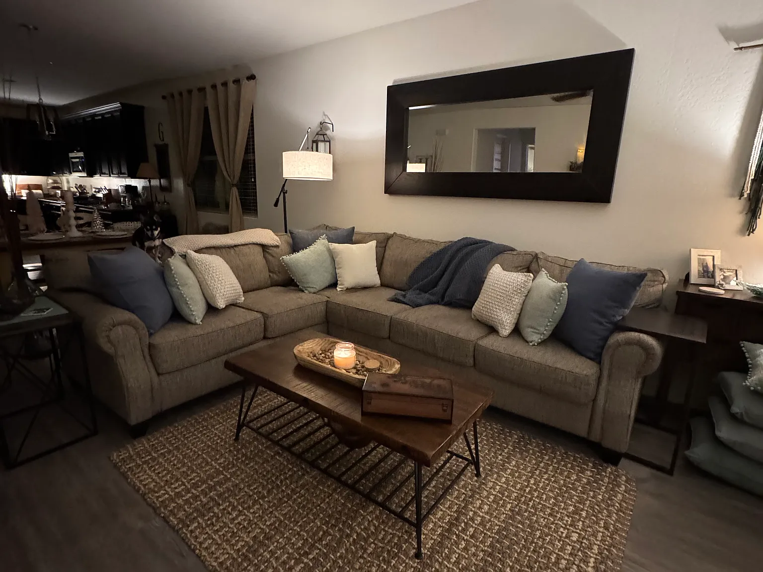 3 bed, 1857 sqft, $2,690 — Photo 3