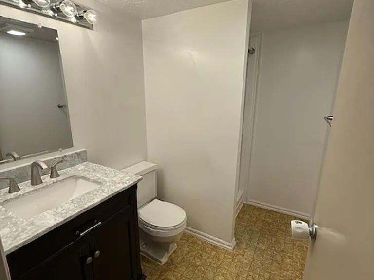537 E Acoma Rd — Photo 12