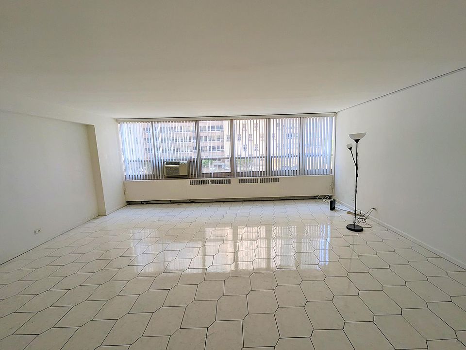 1st image of 3950 N Lake Shore Dr APT 325E